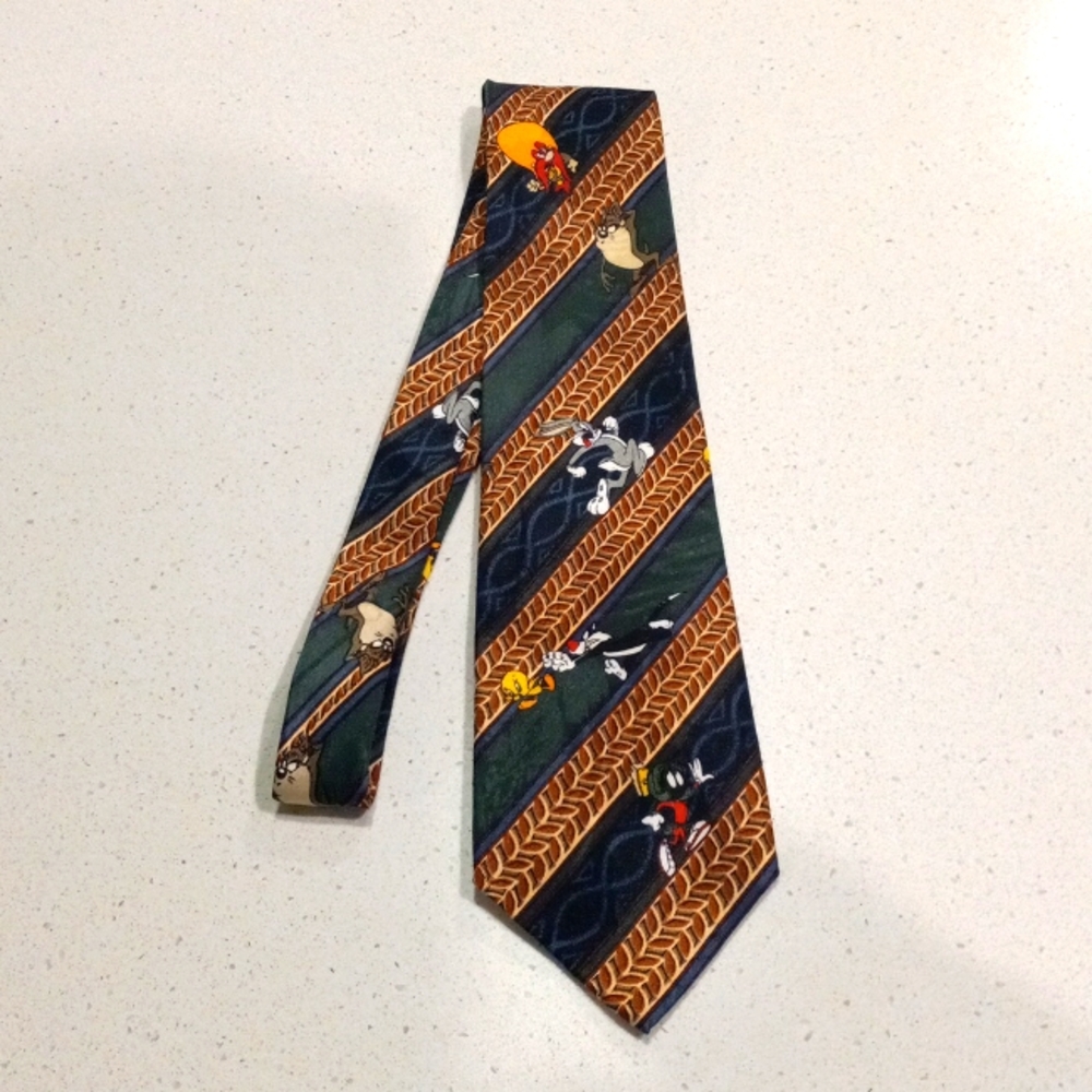 Looney Tunes "The Chase" Neck Tie
